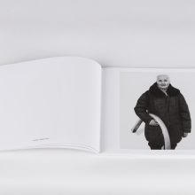 Vitas Luckus_Baltame fone_4