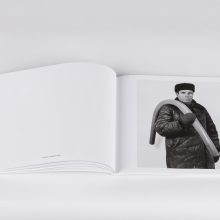 Vitas Luckus_Baltame fone_6